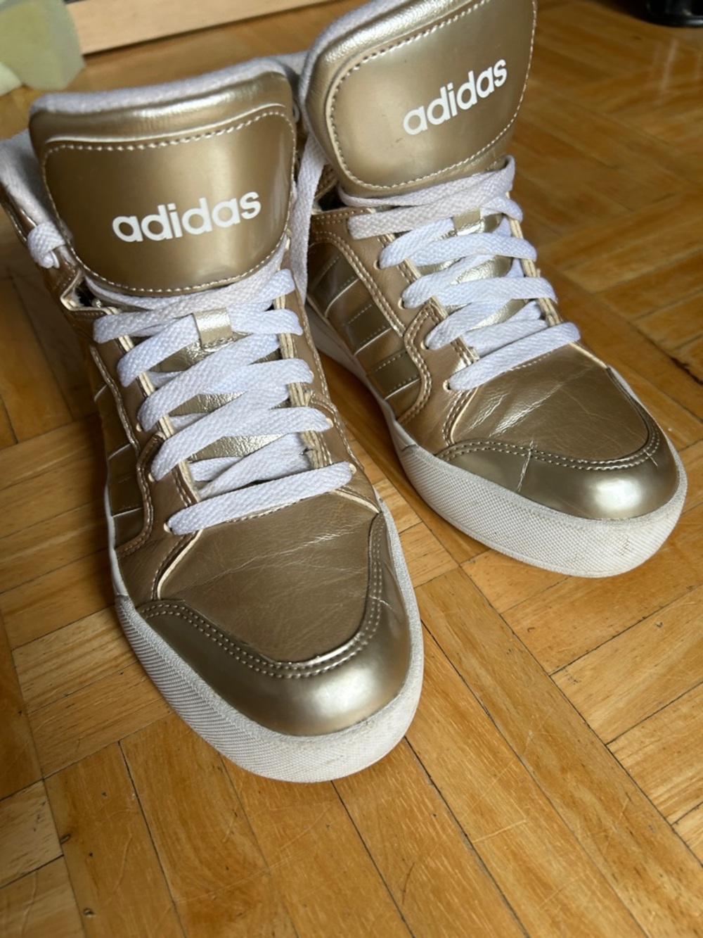 Adidas Neo Gold size 6.5 womens